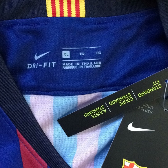 Barcelona Home Jersey- OPEN TO OFFERS!😊💵💵💵 - Picture 8 of 8